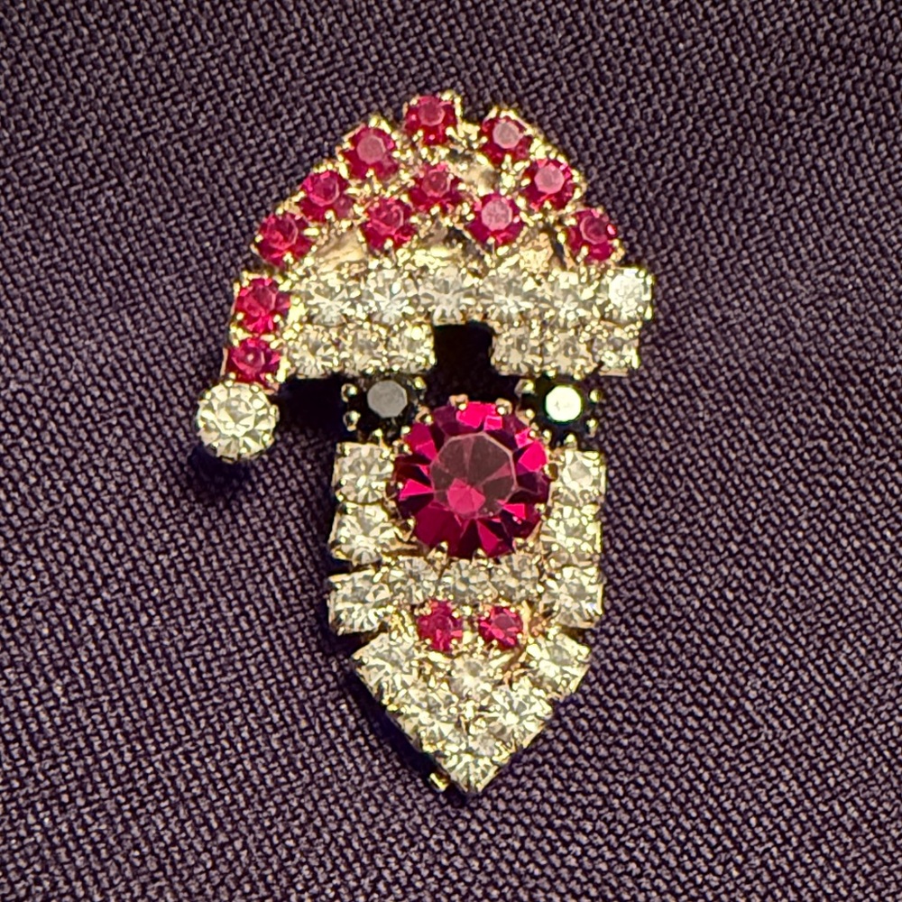 Vintage Christmas Santa brooch Small Red White & Black Rhinestone & Goldtone